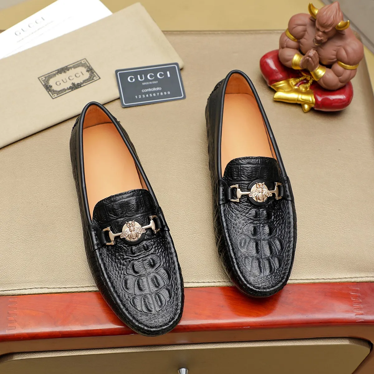 Men's shoes 💰360💰💰GUCCI Gucci official website synchronizes the latest model 🛃The upper is made of imported cowhide, 🐷leather lining, rubber outsole, 🎩🎩top-notch handcrafted workmanship with fine stitches and threads🔍definitely satisfy those perfectionist men who pursue high luxury quality 👏 Colors available! Code number 38-45 Large quantity in stock